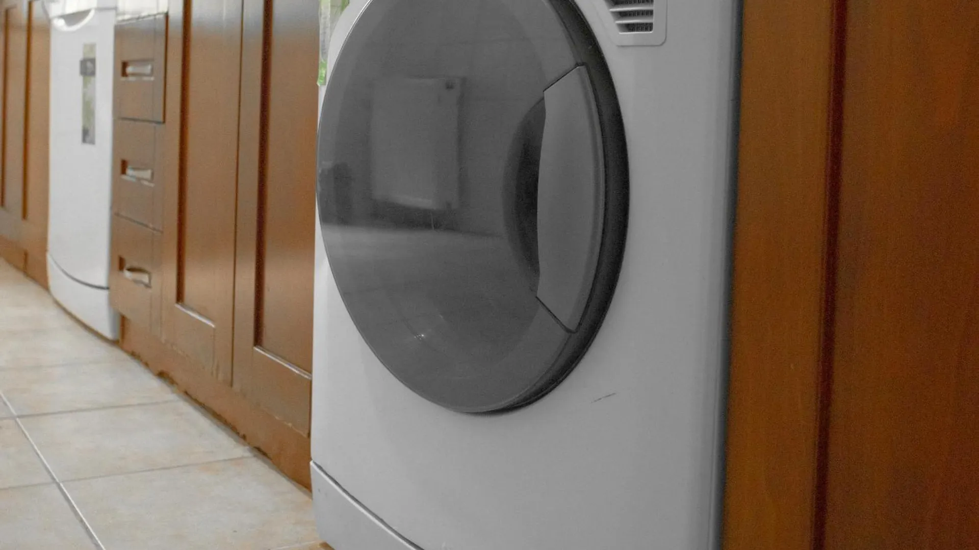 New Furniture, Zero Air Conditioning, Modern And Quiet 19 Istanbul 0*,  Turkey